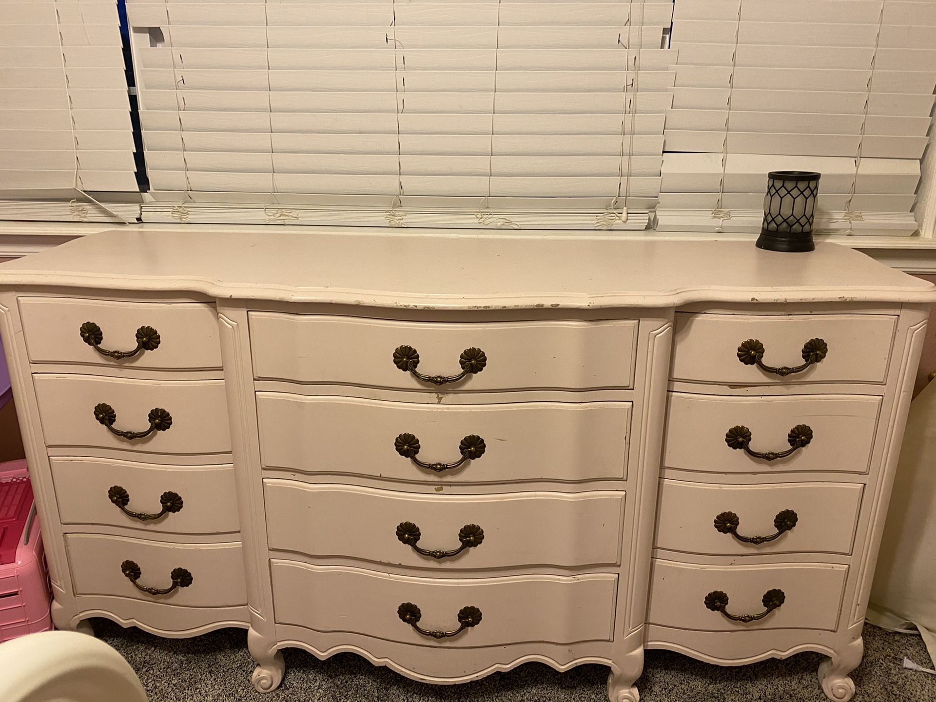 Light pink Dresser for Sale in Hesperia, CA OfferUp