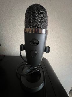 Blue Yeti Microphone (barely used, almost new!)