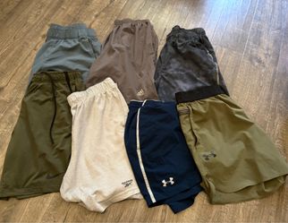 Set of 7 men’s athletic shorts size medium