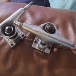 Darkstar Skate Trucks $20