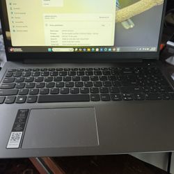 Lenovo laptop 15.6in