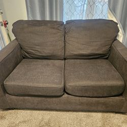 Loveseat/sofa