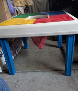 Lego Table With Center Netting To Hold Legos.