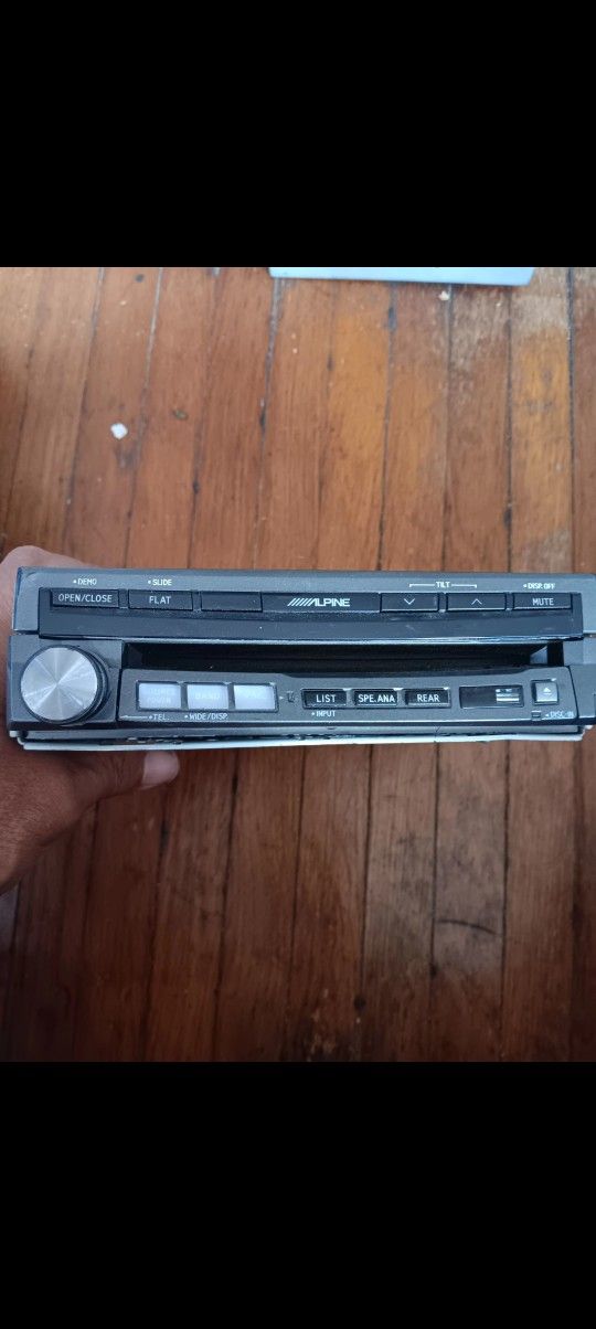 Alpine Oldschool Car Radio Flip Screen