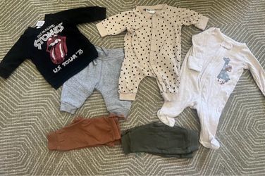 Newborn baby clothes bundle