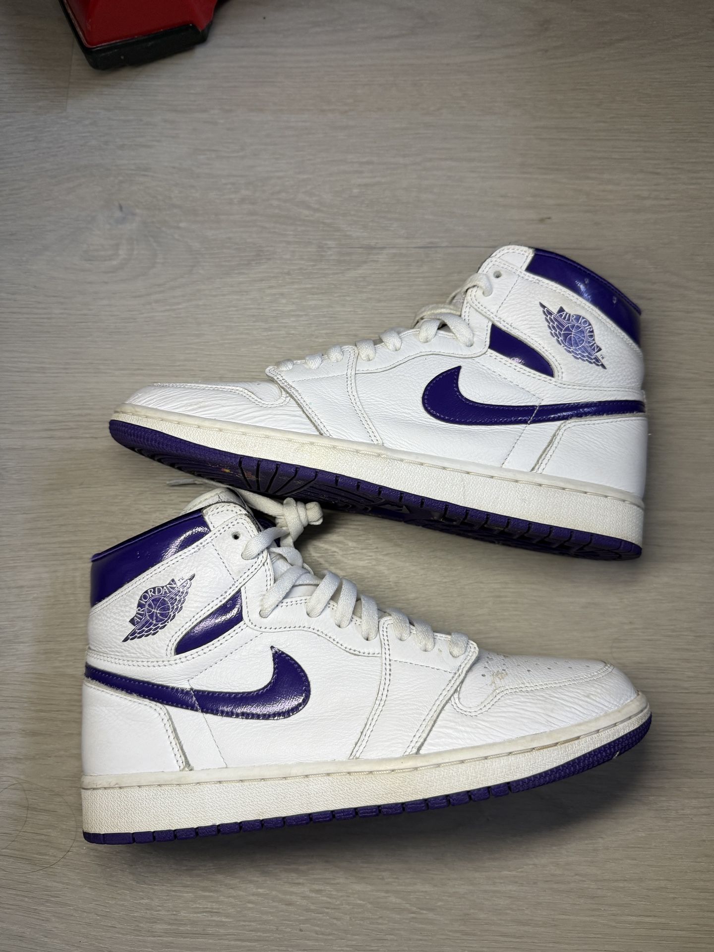 Jordan 1 Metallic Purple