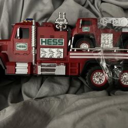 Hess 2015 Fire Truck & Ladder Truck Toy – Collectible