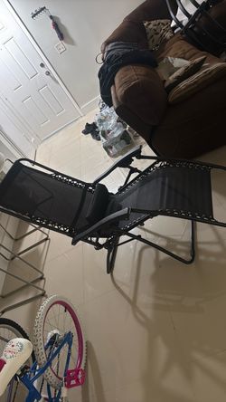 Black Zero Gravity Recliner Chair