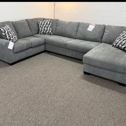 AP🎉 Gray U Shaped Sectional Couch With Chaise// Financing & Delivery Available 
