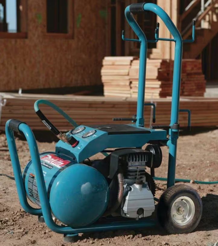 BRAND NEW Makita Air Compress