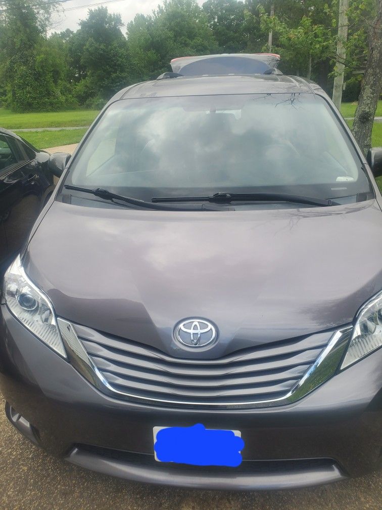 2016 Toyota Sienna