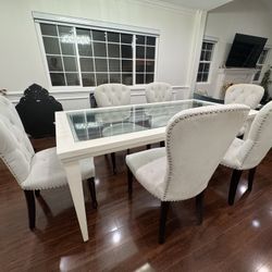 Martin Home Furnishings Dining Table Set with 6 Upholstered Chairs