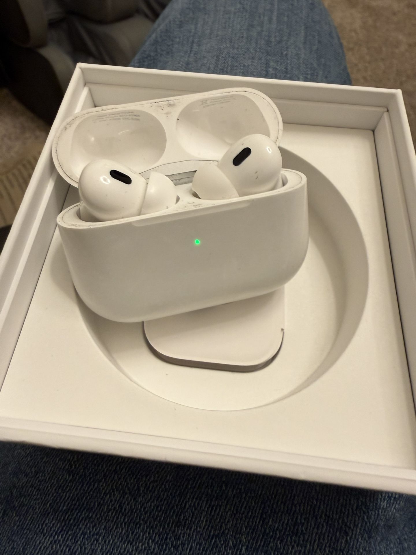 Apple Earbuds 2nd Generation