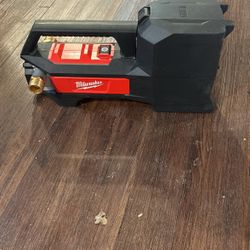 Milwaukee Water Pumb