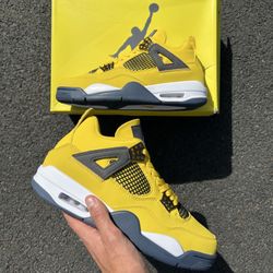 Jordan 4 Retro Lighting (2021) 