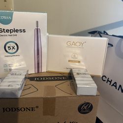 💅 Everything brand new & sealed!