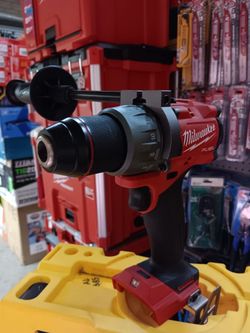 MILWAUKEE M18 FUEL BRUSHLESS CORDLESS HAMMER DRILL