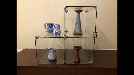 L-Shaped Glass Display
