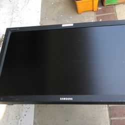 40 Inch Monitor. Not TV