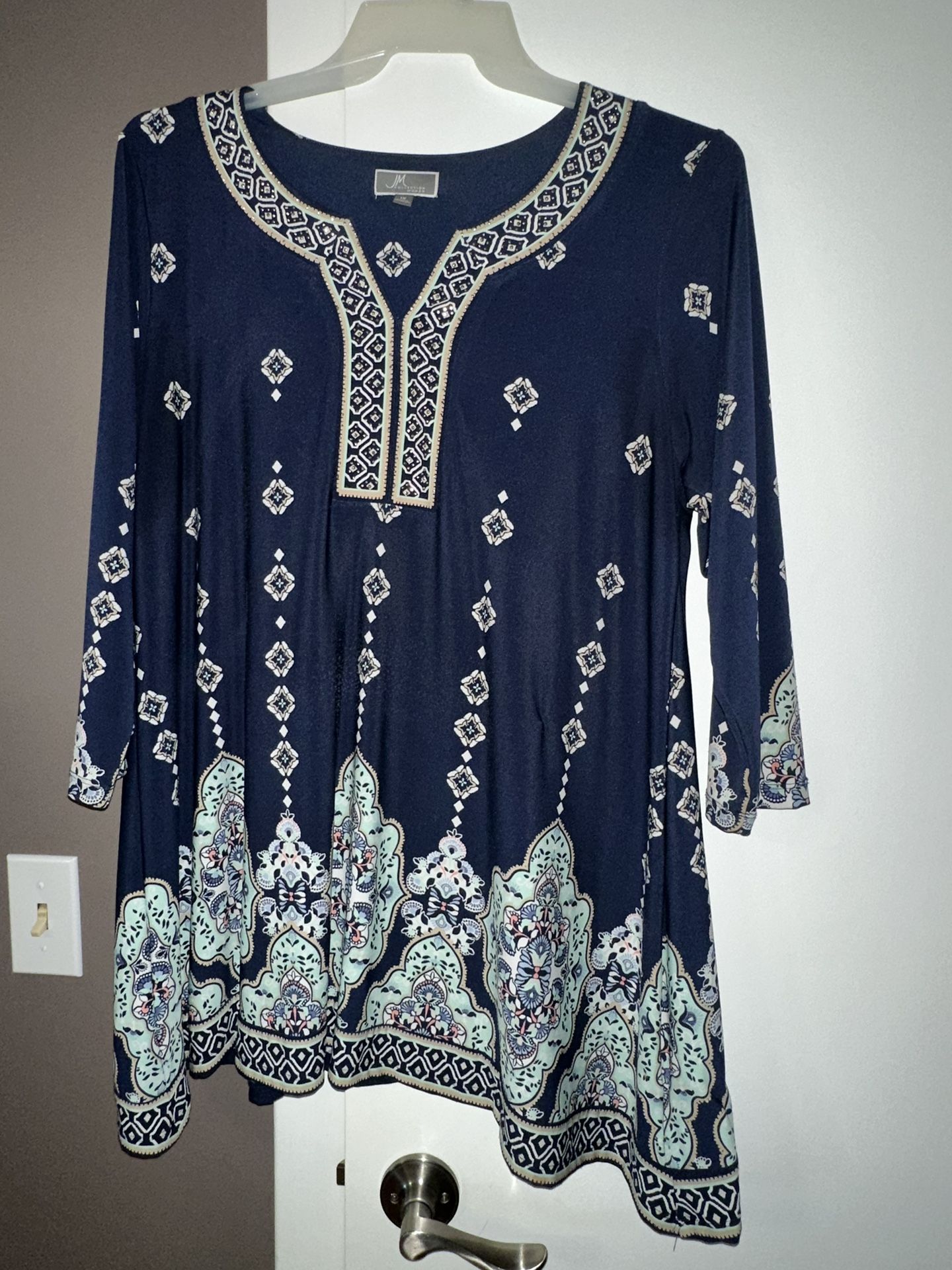 Beautiful Shirt - JM Collection (from Macy’s) - Color:  Navy blue w Gold and Light Blue Trim - Size 1X 