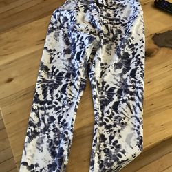 Women’s yoga pants