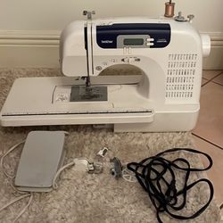Brother CS6000-I sewing Machine with case