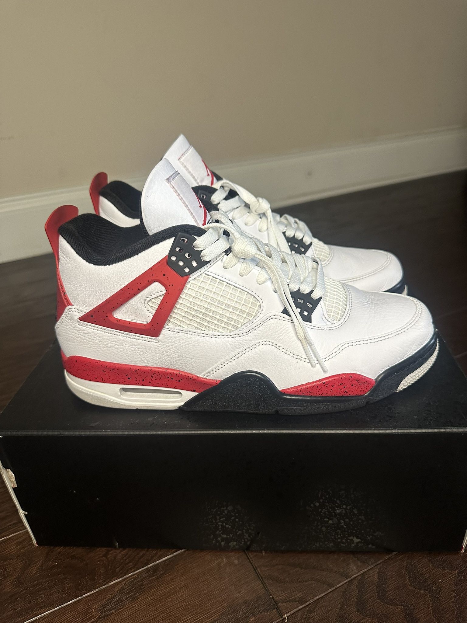 Air Jordan 4 Retro “Red Cement” Size 9.5 Men(With Box)