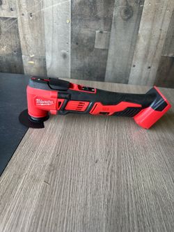 Milwaukee multi tool