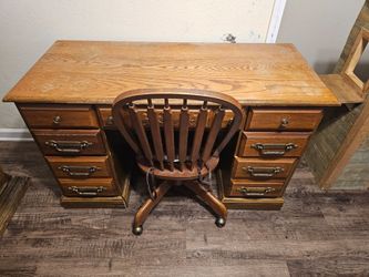 Desk & chair