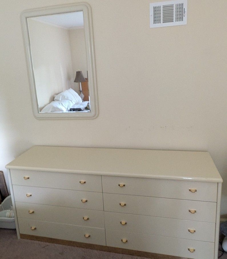 OBO Contemporary White Lacquer Dresser 2 Night Stands and Mirror