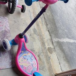 Free: Kids' Tricycle