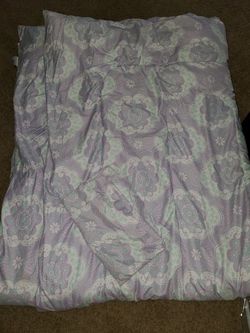 Twin comforter