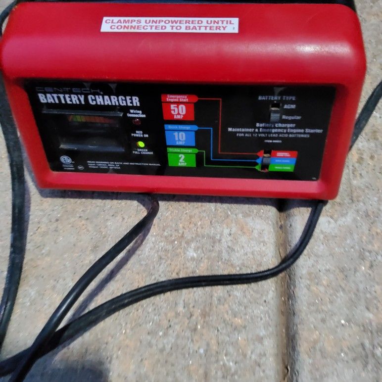 CEN-TECH Engine Starter Box Battery Charger 50A/10A/2A 12V-60653, Likenew