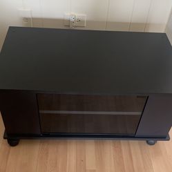 TV Media Stand! Holds Up to a 43” Flat Screen Tv!! ***Moving, Must Go!!***