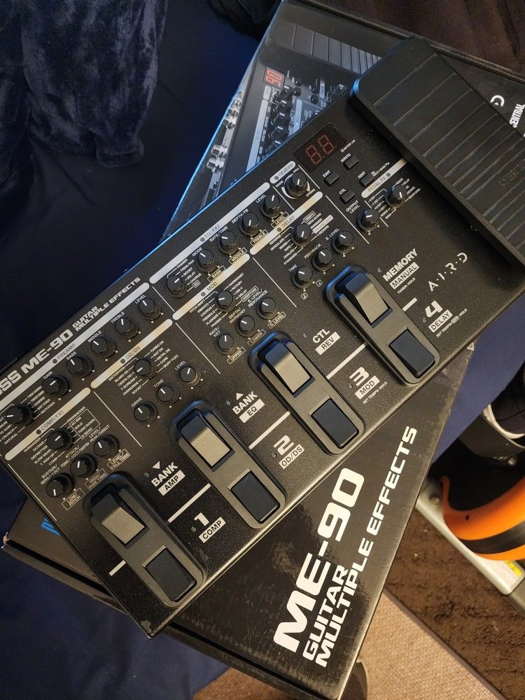 Boss Me 90 Múltiple Effects Pedal 