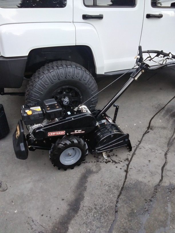 Craftsman Rototiller Has Forward And Reverse Drive With Forward And Reverse Times Rotate Both Ways For Rototilling