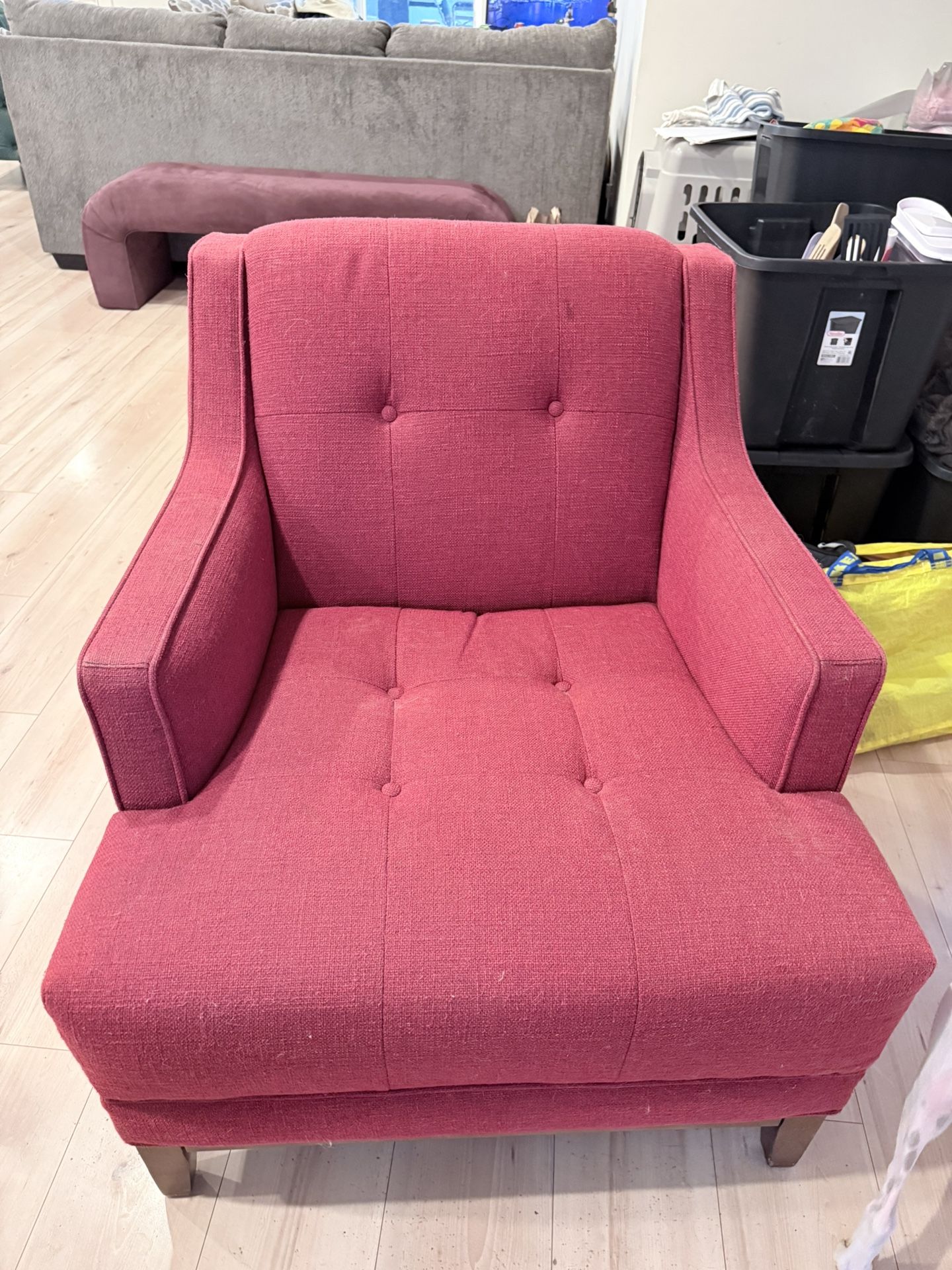 red accent chair NEED GONE BY 11/30