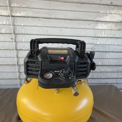 DEWALT 6 Gal. 165 PSI Portable Electric Pancake Air Compressor