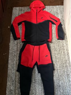 Nike tech