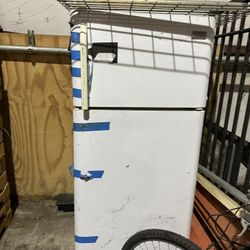 Old Fridge 