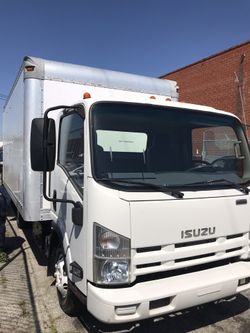 2013 Isuzu NPR Clean Tittle 100k miles truck like new