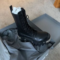 Balenciaga bulldozers
