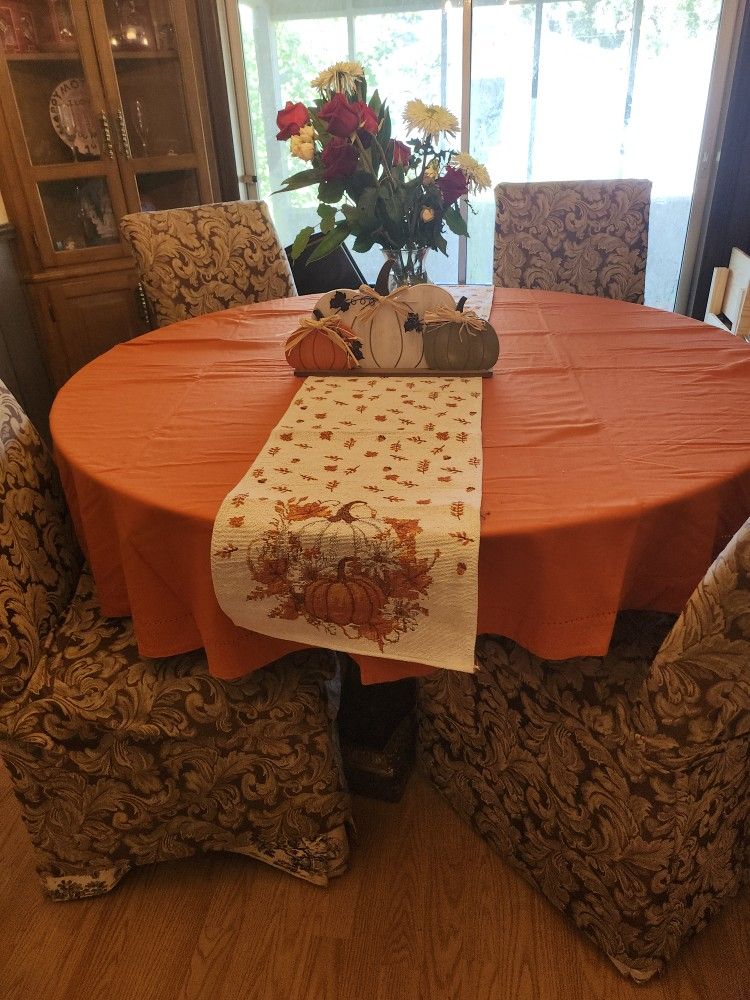 Glass Table 4 Chairs