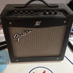 Fender Mustang I V.2 20-Watt 1x8" Modeling Guitar Combo