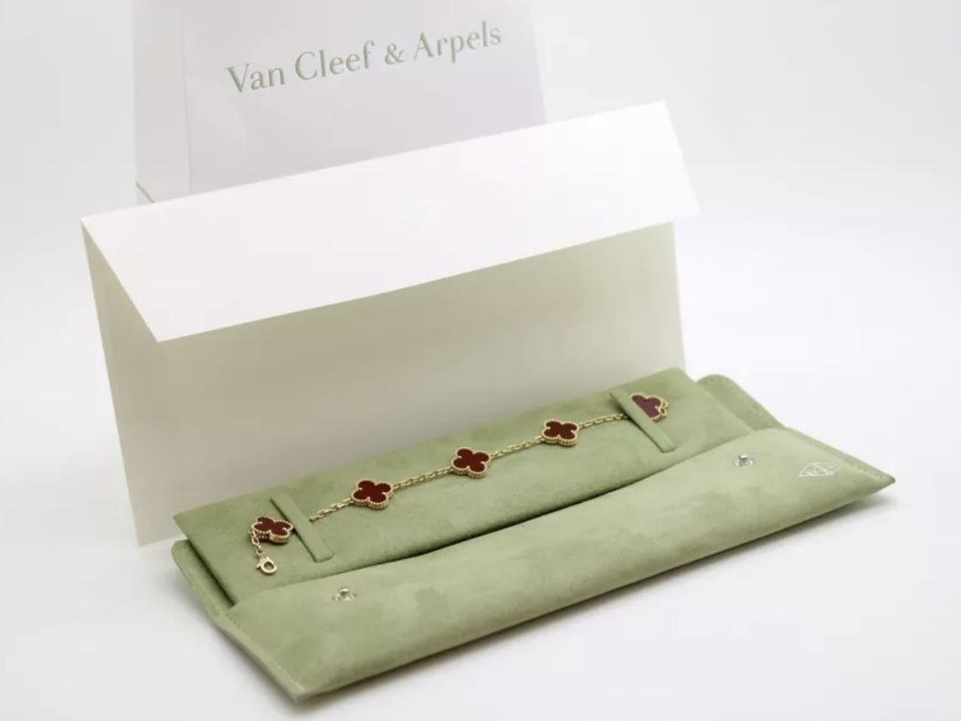 Van Cleef & Arpels VCA Vintage Alhambra Carnelian Rose Gold Bracelet