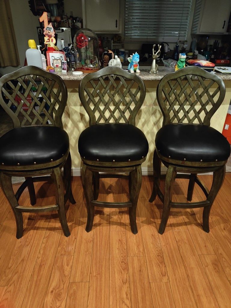 3 Bar Stools Chairs Barstools 30"