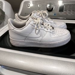 Size 11 Nike AF One’s
