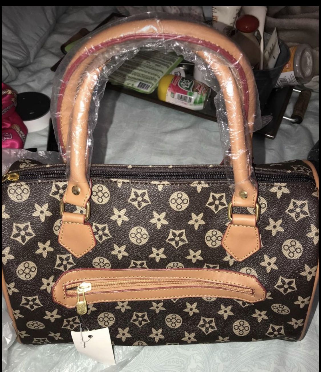 Woman’s Purse With Removable Crossbody Strap