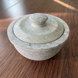 Hand-Carved Stone Spice Grinder / Mortar Bowl with Lid - never used