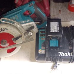 Makita Circular Saw/ Battery Bundle 